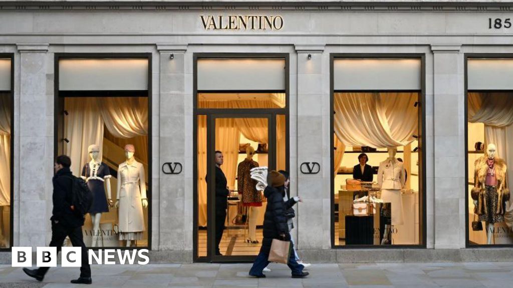 Valentino Faces Backlash Over AI-Generated Handbag Ads 1