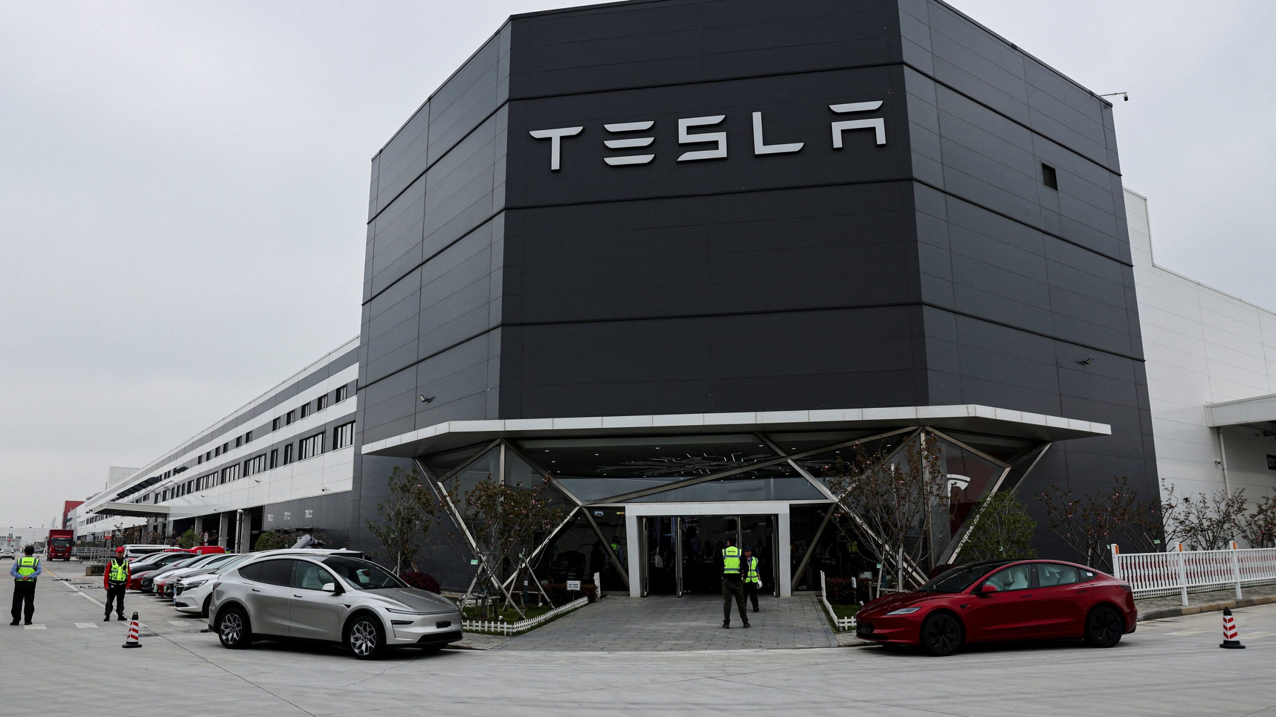 artificial intelligence investment - Tesla’s $25 Billion AI Investment: What Investors Need to Know