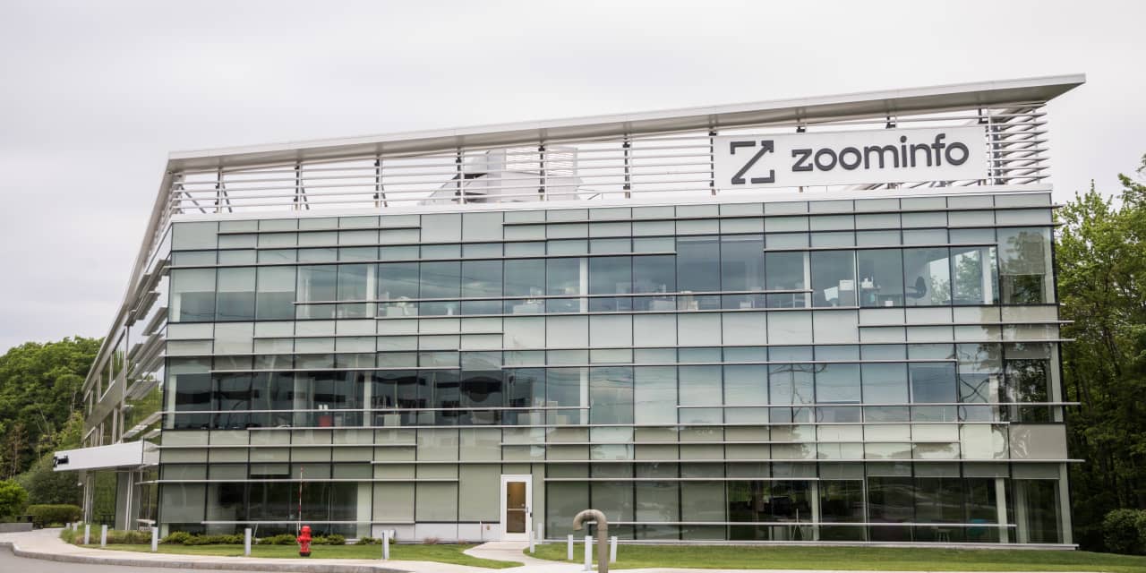 ZoomInfo stock - ZoomInfo Stock Plummets After Guidance Cut Amid AI Disruption